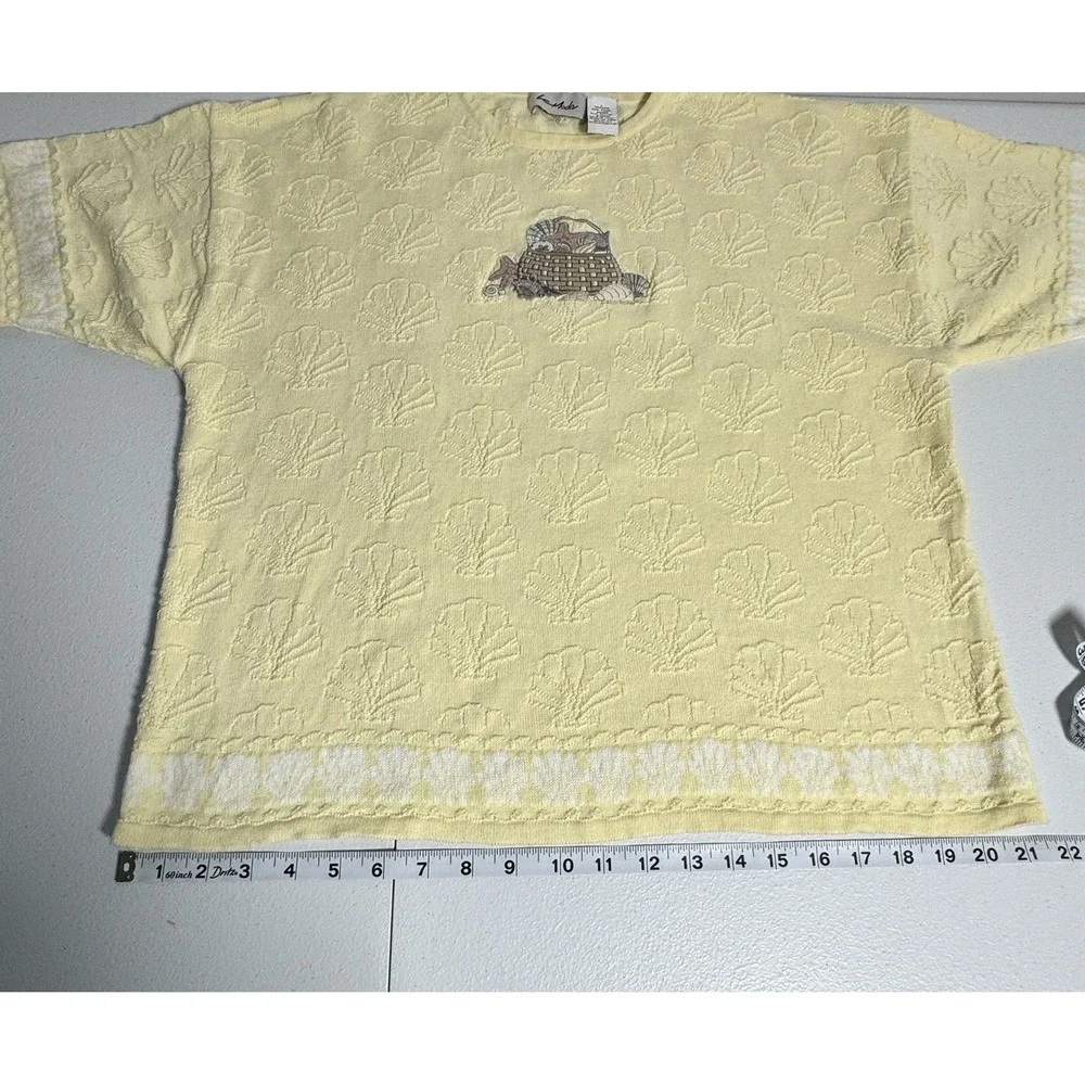 Vintage La Moda Cotton Ramie Textured Shell Motif Knit SS Sweater Yellow Sz L